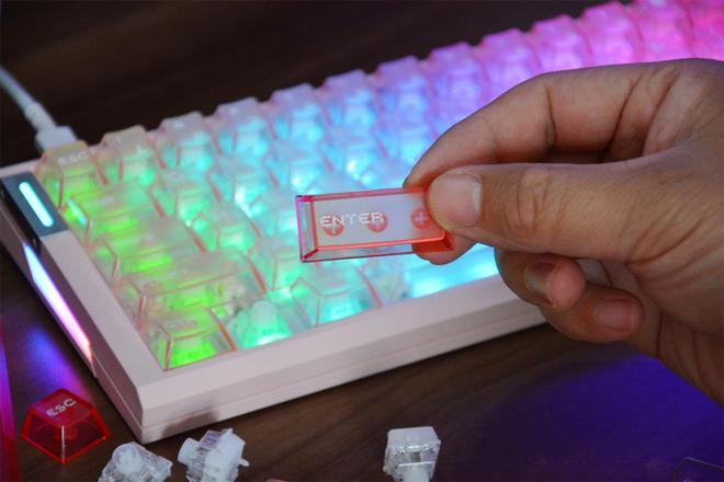 满ATK RS6 Air磁轴电竞键盘体验澳门新葡京入口猛粉机甲风颜值性能全方位拉(图8)